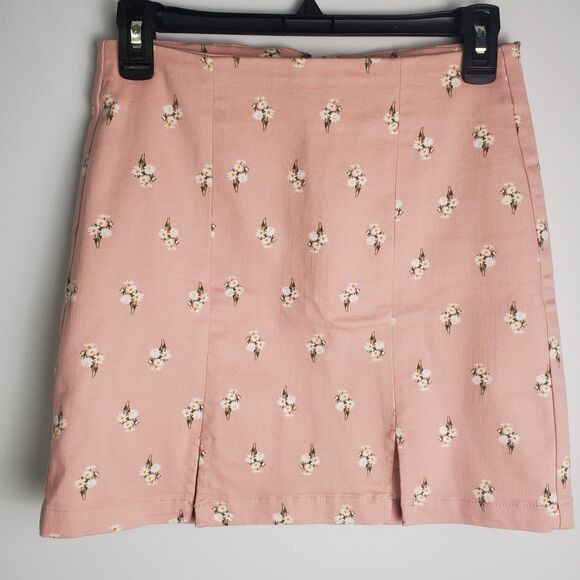 Aeropostale Floral Print Pink Coquette Mini Skirt Size Small - Picture 2 of 10